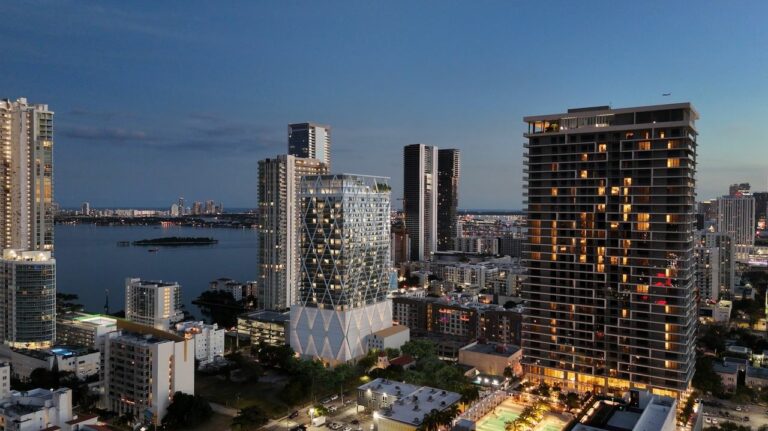 Hq Residences Miami